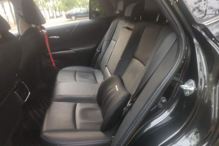 Used Toyota Harrier 2022 2.0L CVT Two-Wheel Drive Deluxe Edition Left Rear Seat