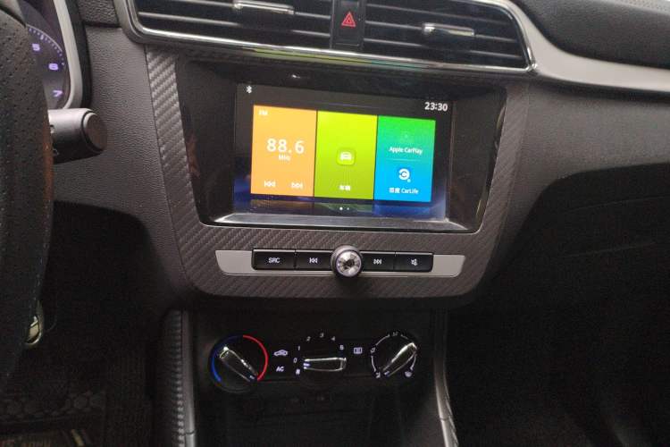 Used MG ZS 2018 1.5L Manual 65-inch Giant-Screen Sunroof Version China V Standard
