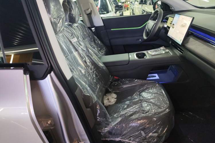 Used XPeng G6 2025 625 Long-Range Max Tech Edition Right Front Seat