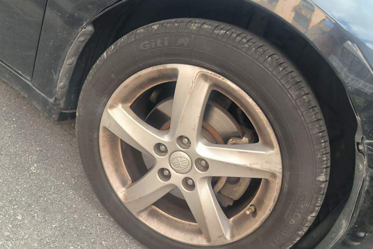 Used Bestune B70 2014 2.0L manual luxury version