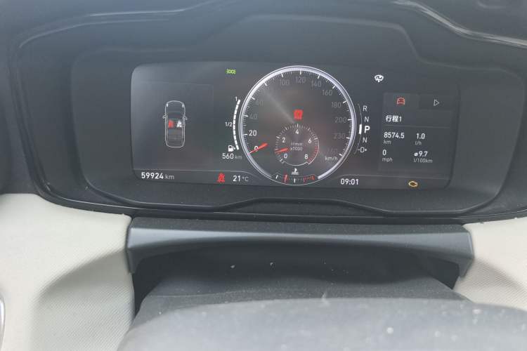 Used Lynk & Co 01 2017 2.0T Two-Wheel Drive Zhaopu Version Odometer Close Up