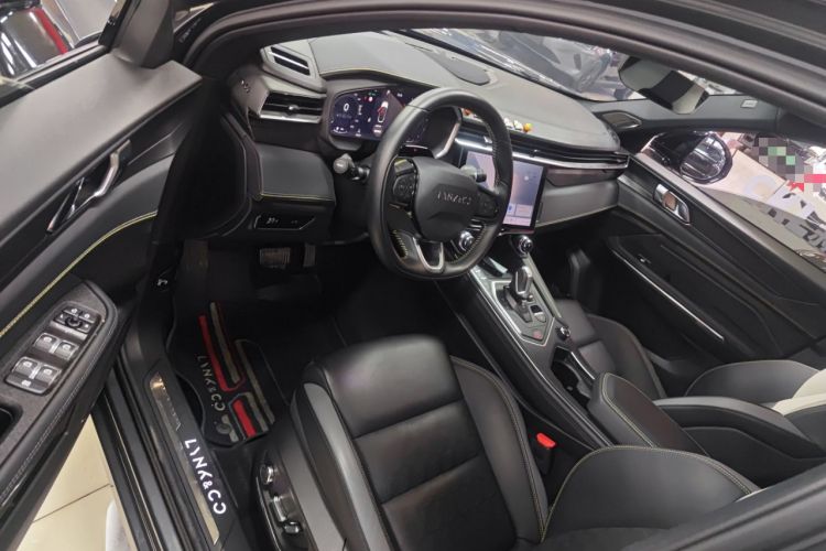 Used Lynk & Co 05 2023 2.0TD Two-Wheel Drive Shine Halo
