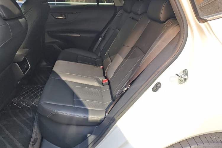 Used Toyota Harrier 2022 Dual-Engine 2.5L CVT Four-Wheel Drive Luxury Edition