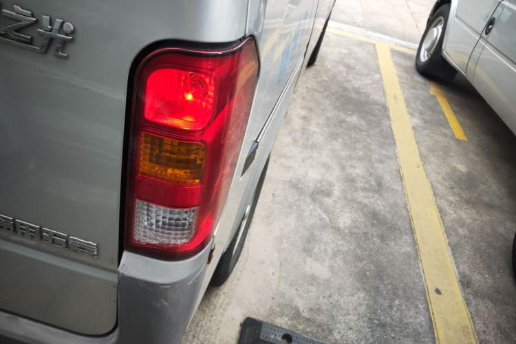 Used Wuling Zhiguang 2020 1.2L Practical Model China VI LSI