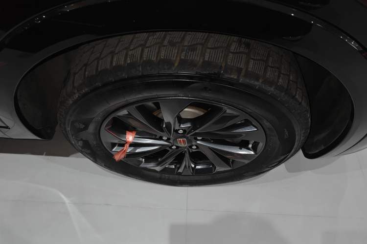 Used Hongqi HS5 2023 2.0T Qixiang Pro Edition Right Front Wheel Hub