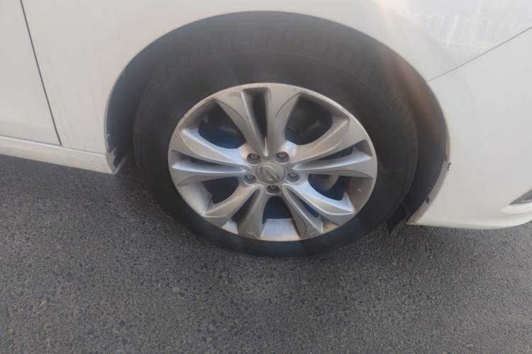 Used GAC Trumpchi GA6 2016 235T DCT Elite Edition Right Front Wheel Hub