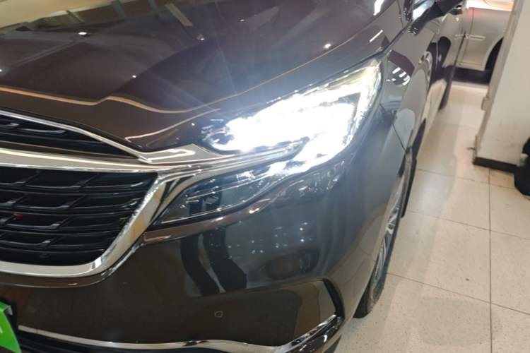 Used Buick GL8 2021 ES Land Cruiser 653T Luxury Edition