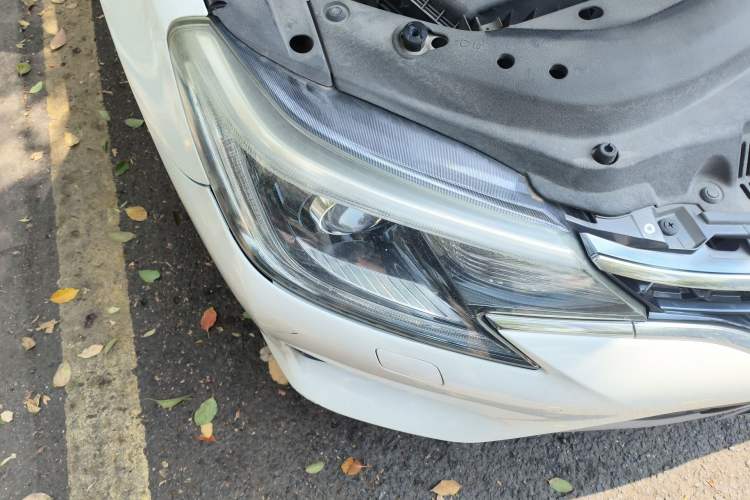 Used Toyota Reiz 2013 2.5V Shangrui Edition Right Front Headlight