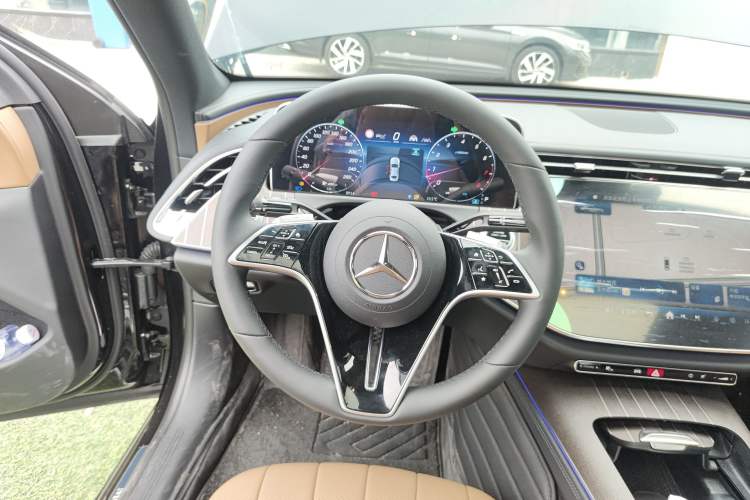 Used Mercedes-Benz E-Class 2025 Facelift E 300 L Fashion Edition
