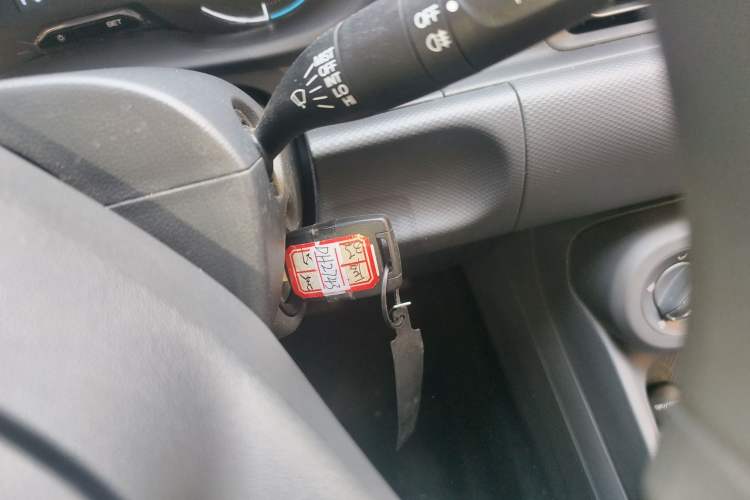 Used Wuling Hongguang New Energy 2024 All-Electric Model 300KM Standard Version Vehicle Key