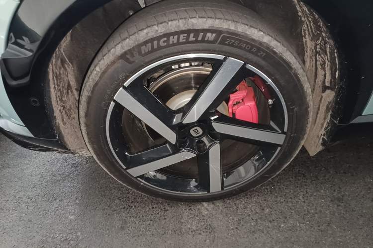 Used Xiaomi Auto YU7 2025 Ultra-Long Range High-Performance All-Wheel-Drive Max Edition
