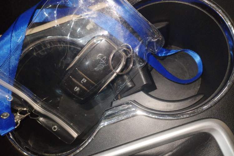 Used Toyota Highlander 2018 2.0T Four-Wheel Drive Luxury Edition 7 Seats China V Emission Standard