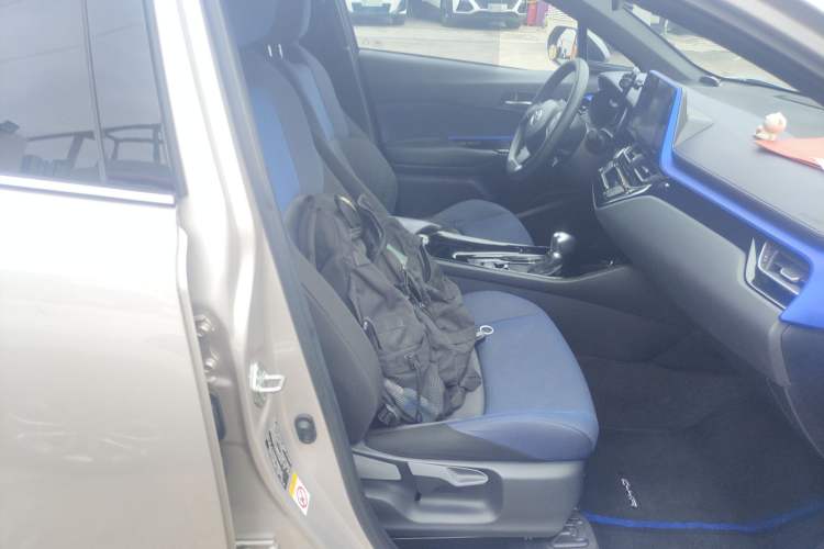 Used Toyota C-HR 2020 2.0L Leading Edition Right Front Seat