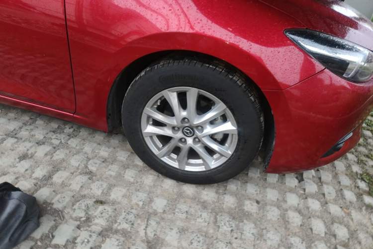 Used Mazda 3 Axela 2017 Sedan 1.5L Automatic Luxury Model Emission Standard China V