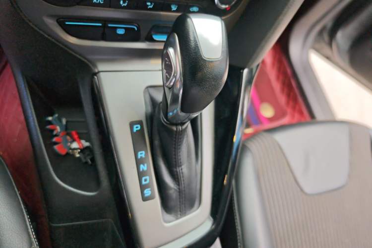 Used Ford Focus 2012 Sedan 1.6L Automatic Fashion Edition
