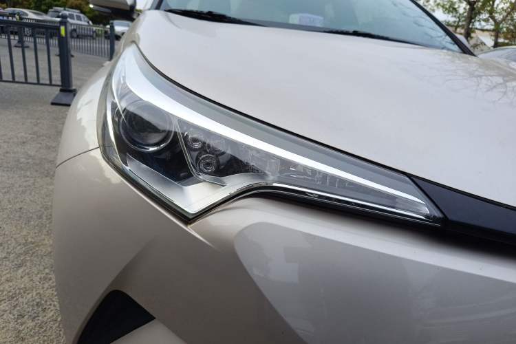 Used Toyota C-HR 2020 2.0L Leading Edition
