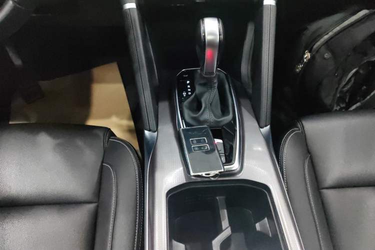 Used Renault Koleos 2018 2.0L Two-Wheel-Drive Luxury Edition