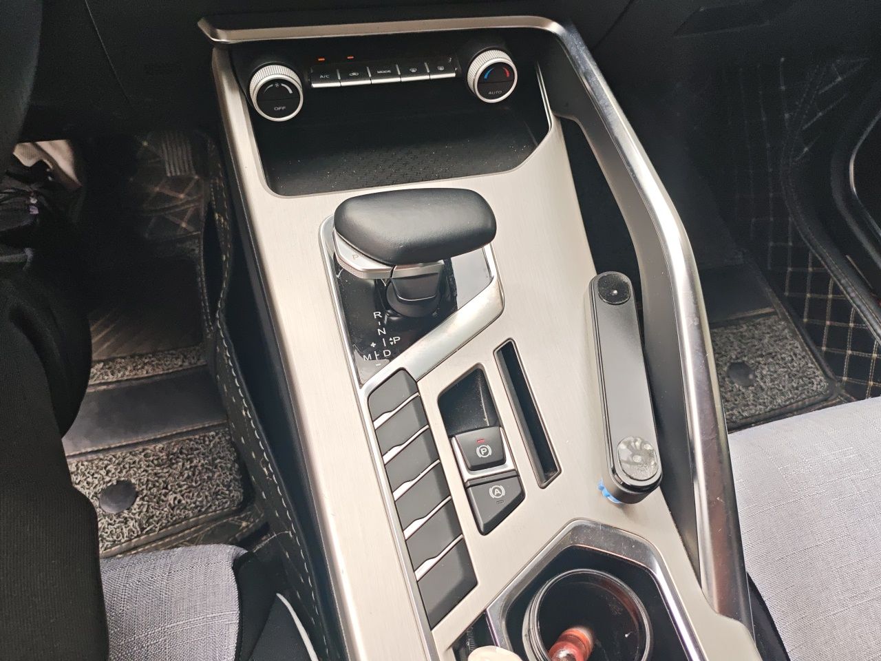 Geely Auto Coolray 2024 1.5T DCT Longteng Edition — снимка 14