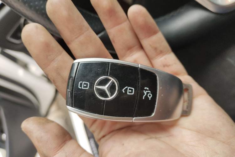 Used Mercedes-Benz E-Class 2019 E 200 L Sport Edition Vehicle Key