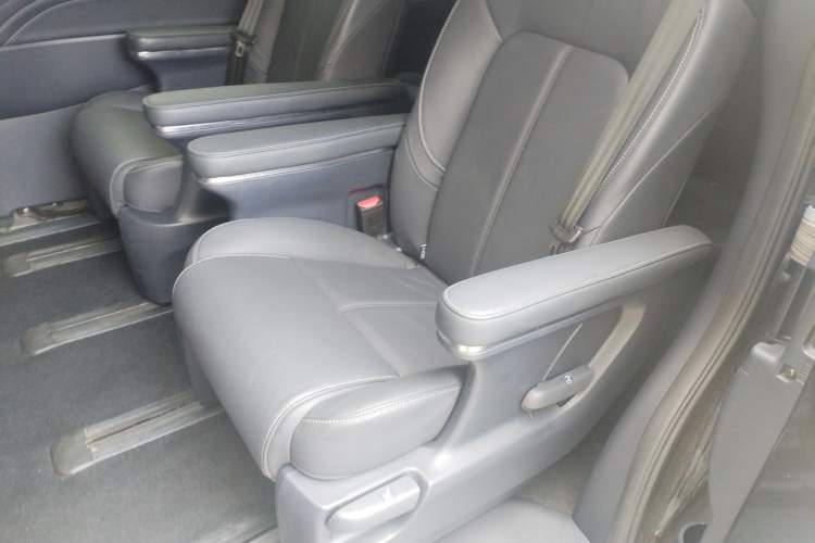 Used GAC Trumpchi M8 2023 Lingxiu Series 390T Deluxe Edition Left Rear Seat