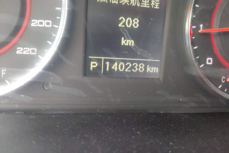 Used SAIC MAXUS G10 2019 PLUS 2.0T Automatic Elite Edition China V Standard Odometer Close Up