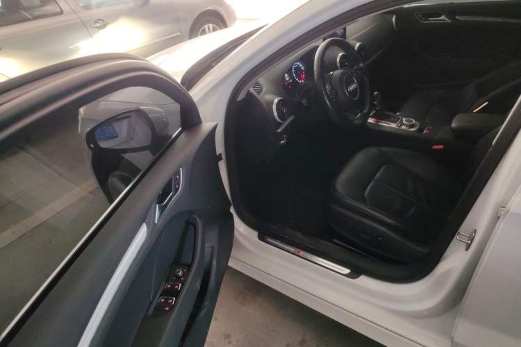 Used Audi A3 2015 Limousine 45 TFSI S line Luxury Model