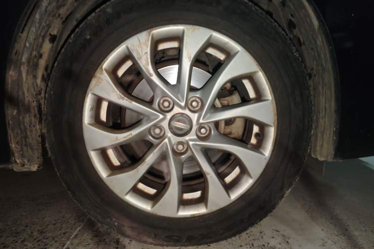 Used Nissan Sylphy 2016 1.6 XL Manual Luxury Edition Right Front Wheel Hub