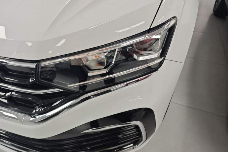 Used Volkswagen Tayron X 2020 330TSI Two-Wheel Drive Luxury Smart Connectivity Version