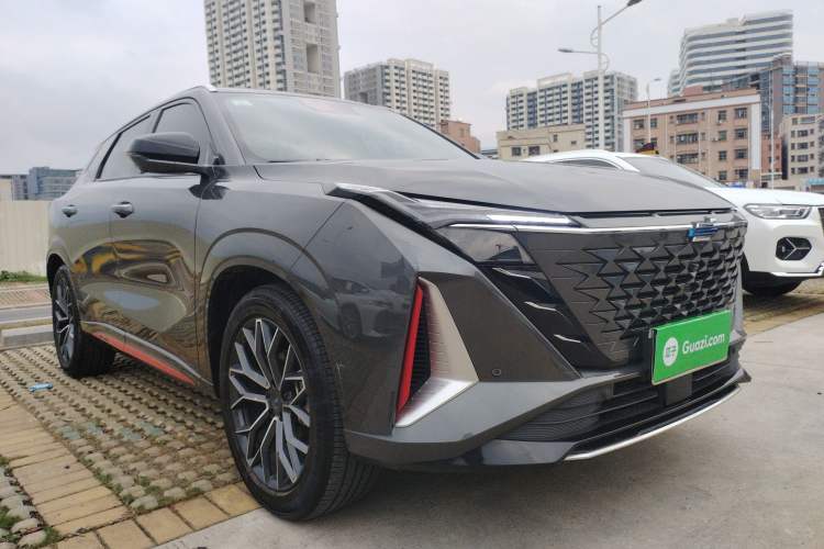 Used CHANGAN OSHAN Z6 2023 Blue Whale 1.5T DCT Smart Luxury Model Exterior 1