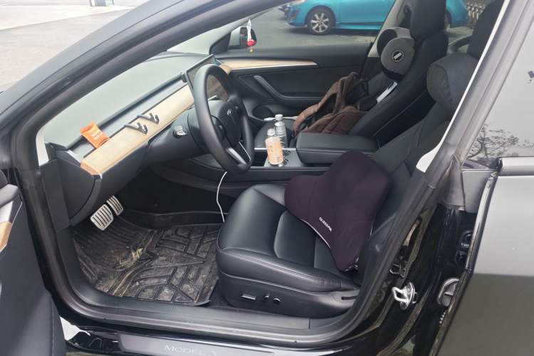 Used Tesla Model 3 2022 Performance High-Performance All-Wheel-Drive Version Left Front Seat