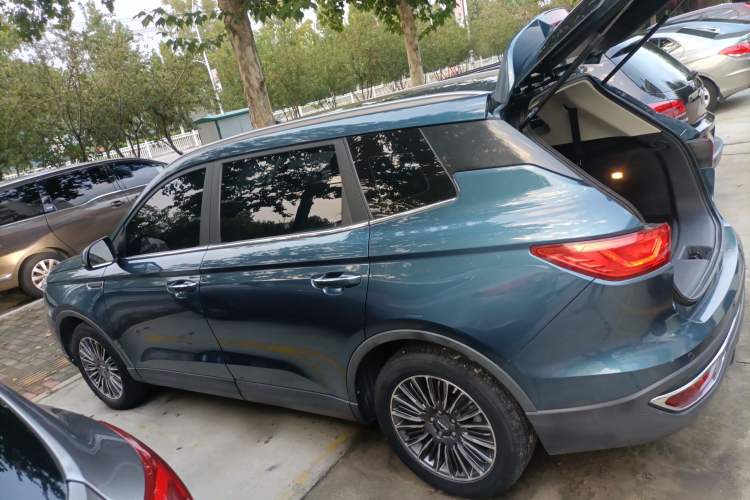 Used Sinotruk VGV U70 2020 1.5T Automatic Smart Luxury 7-Seater Exterior 3