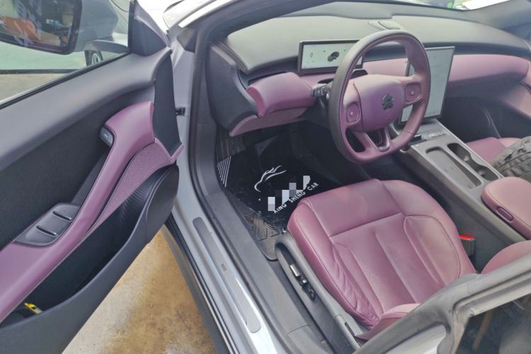 Used Nio ET5 2022 75 kWh Driver Seat