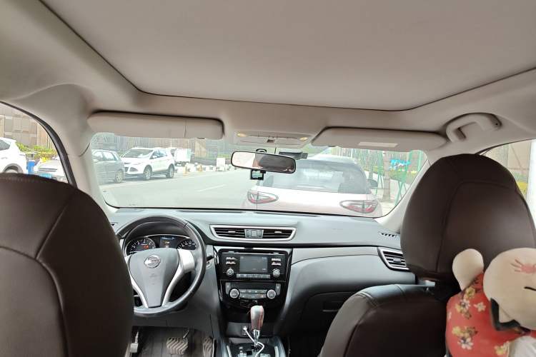 Used Nissan X-Trail 2015 2.0L CVT Comfort MAX Edition 2WD
