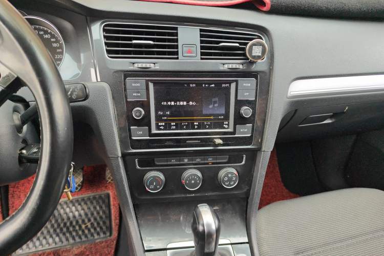 Used Volkswagen Golf 2018 230TSI Automatic Comfort Model
