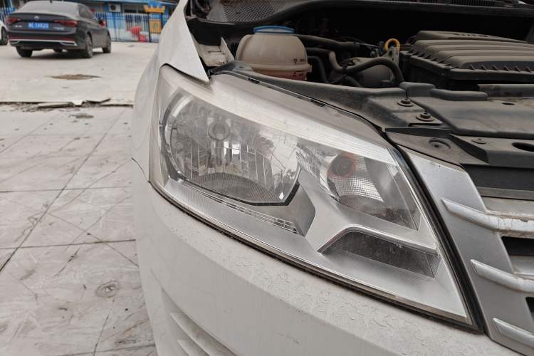 Used Volkswagen Santana 2013 1.6L Manual Fashion Edition
