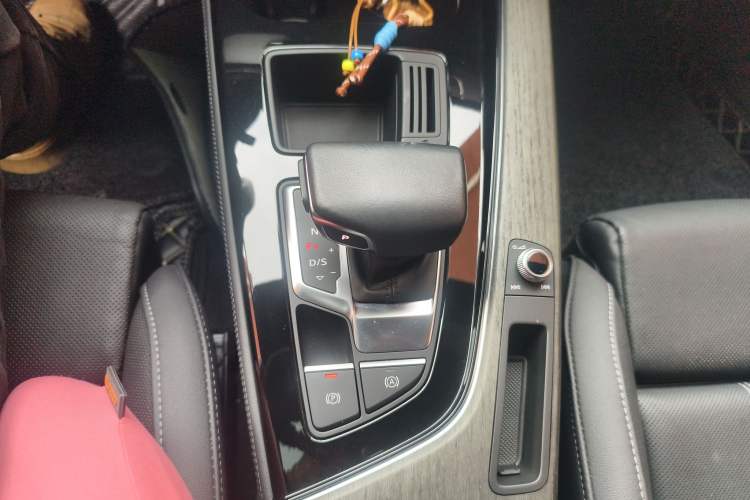 Used Audi A4L 2023 40 TFSI Luxury Dynamic Model