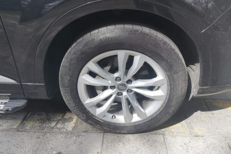 Used Audi Q7 2019 45 TFSI Comfort Model