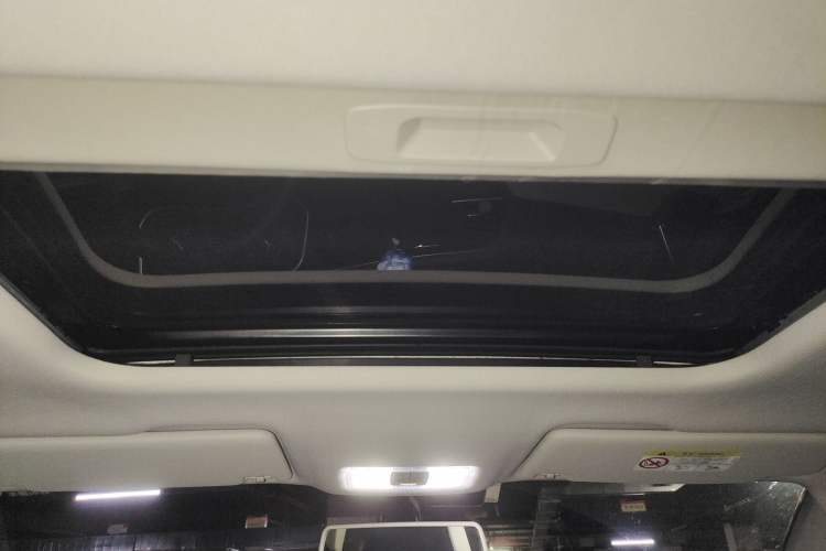 Used Jetta VS5 2024 280TSI Automatic Enjoyment Edition Headliner