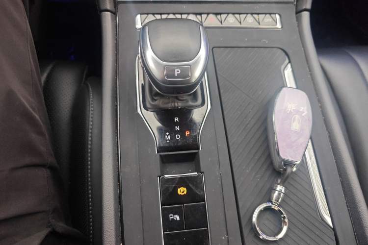 Used Hongqi H5 2023 1.5T DCT Smart Connect Flagship Edition Gear Lever