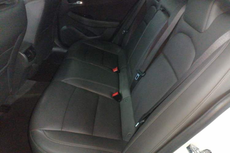 Used Chevrolet Malibu 2017 1.5T Automatic Flagship Edition Left Rear Seat