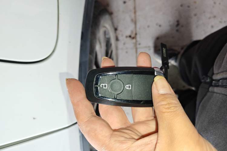 Used Ford Escape 2020 EcoBoost 245 Two-Wheel-Drive Titanium Edition
