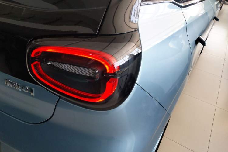 Used Dongfeng NAMMI 01 2024 430 Max Smart+ Right Rear Taillight