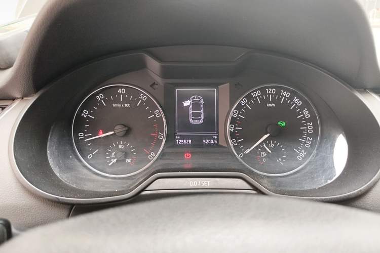 Used Skoda Octavia 2015 1.6L Automatic Yijun Edition Instrument Cluster