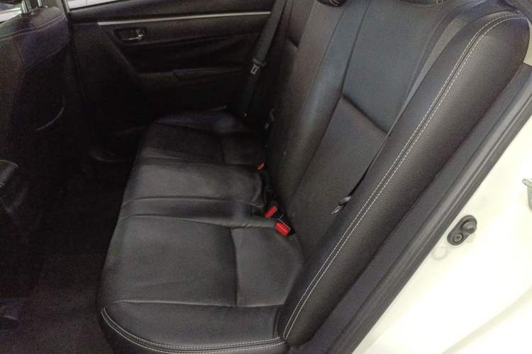 Used Toyota Levin 2017 Revised Dual-Engine 1.8H GS E-CVT Elite Sunroof Version China V Standard