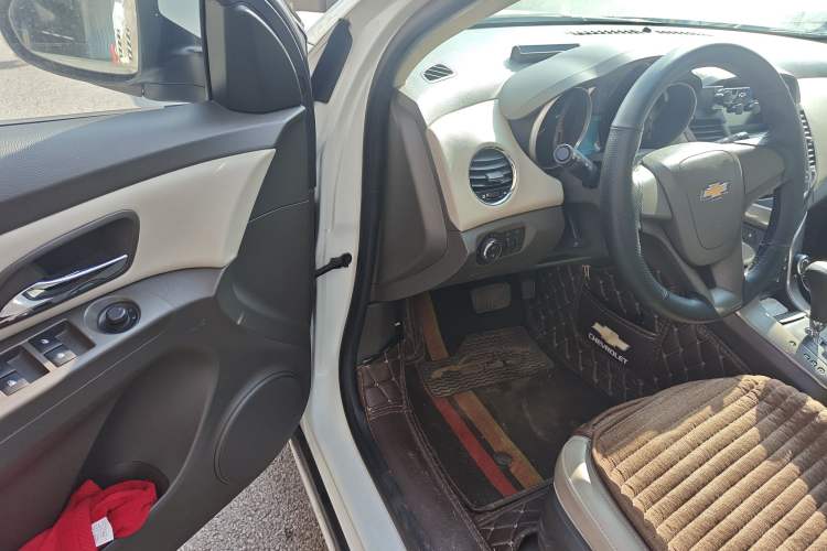 Used Chevrolet Cruze 2015 1.5L Classic SE AT
