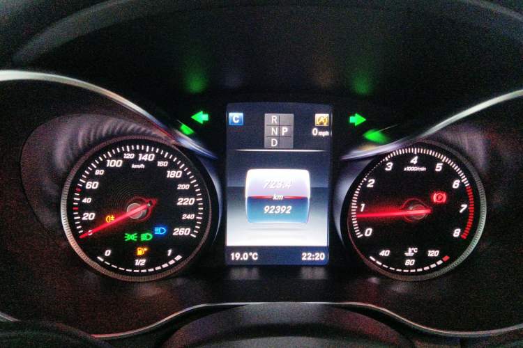 Used Mercedes-Benz C-Class 2017 Facelift C 200 L Sport Edition Instrument Cluster