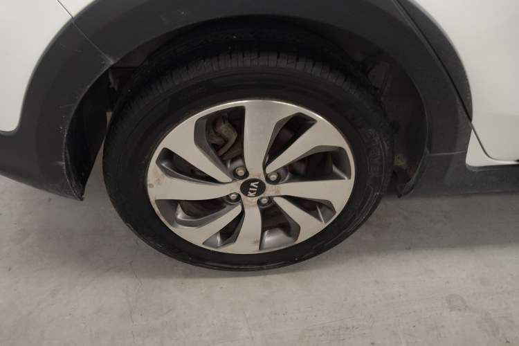 Used Kia KX Cross 2017 1.4L AT GLS