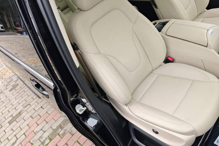 Used Mercedes-Benz V-Class 2021 V 260 L Long Wheelbase Prestige Edition