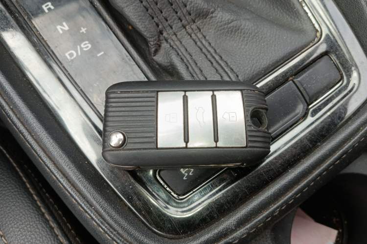 Used MG 6 2017 20T Automatic Luxury Smart Connect Version China V Standard Vehicle Key