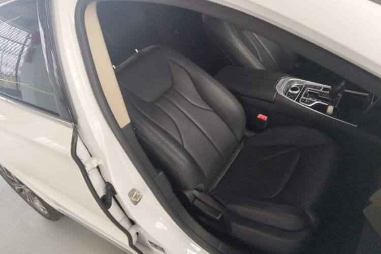 Used Geely Auto Emgrand GT 2017 2.4L Luxury Model Right Front Seat